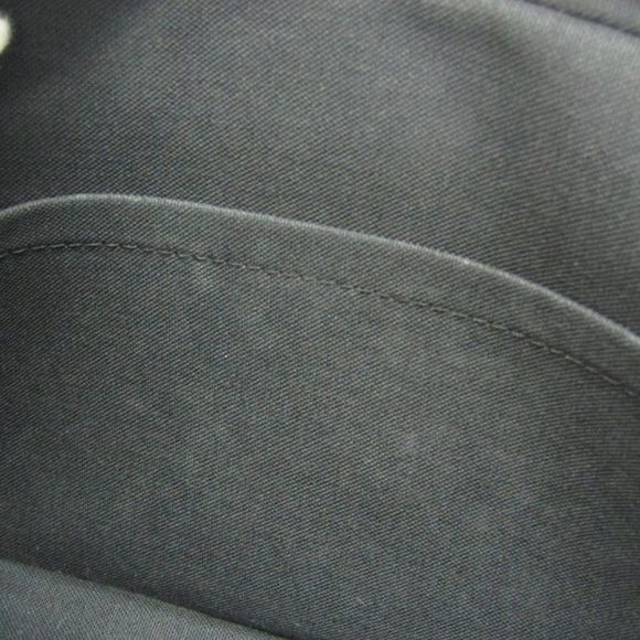 Louis Vuitton Pavel Black Leather Clutch Bag (Pre-Owned) - Picture 8 of 10